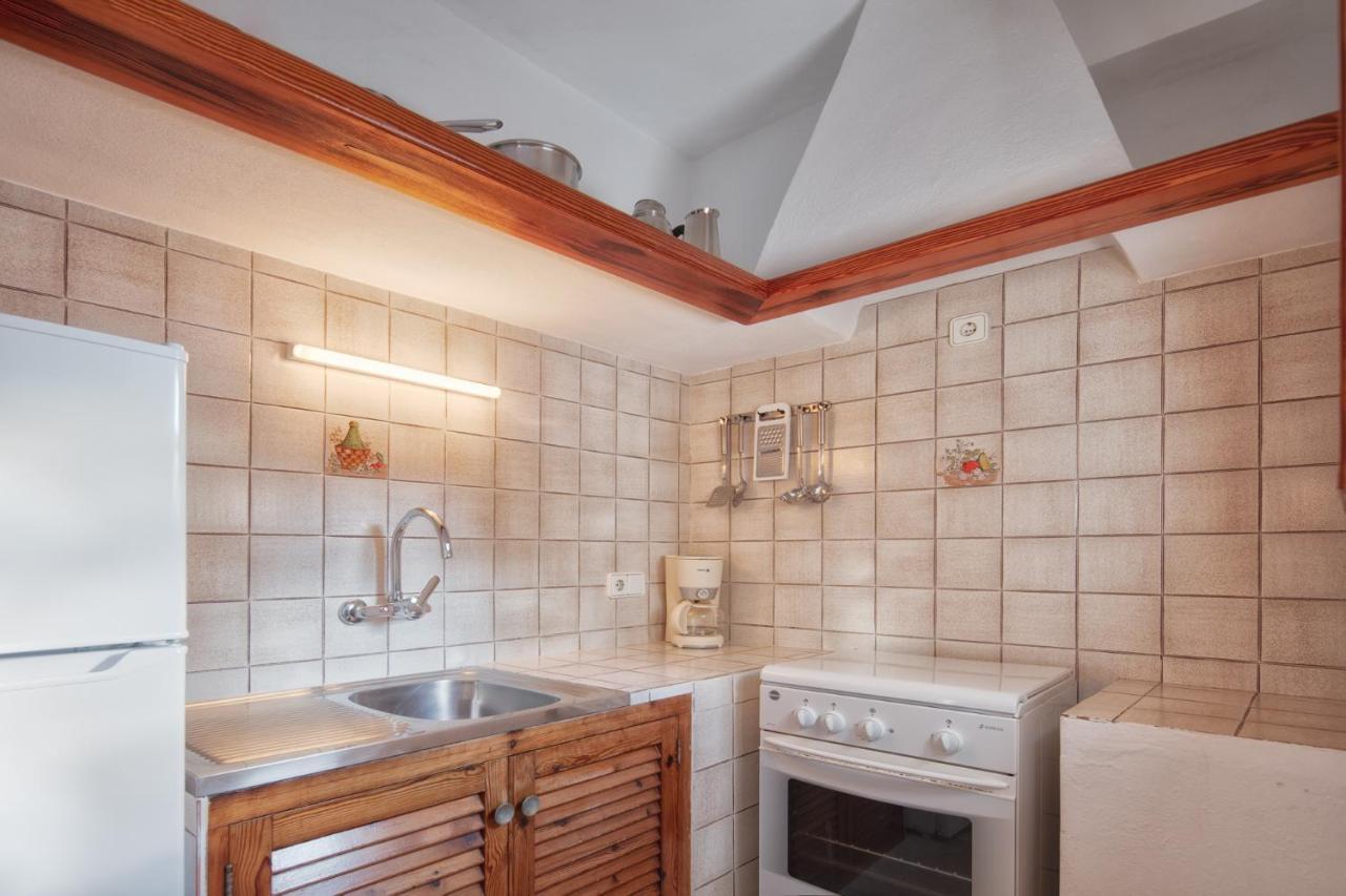 Alojamientos Turisticos Cardona - Apartamento 1 Hab. Standart Es Pujols Exterior photo