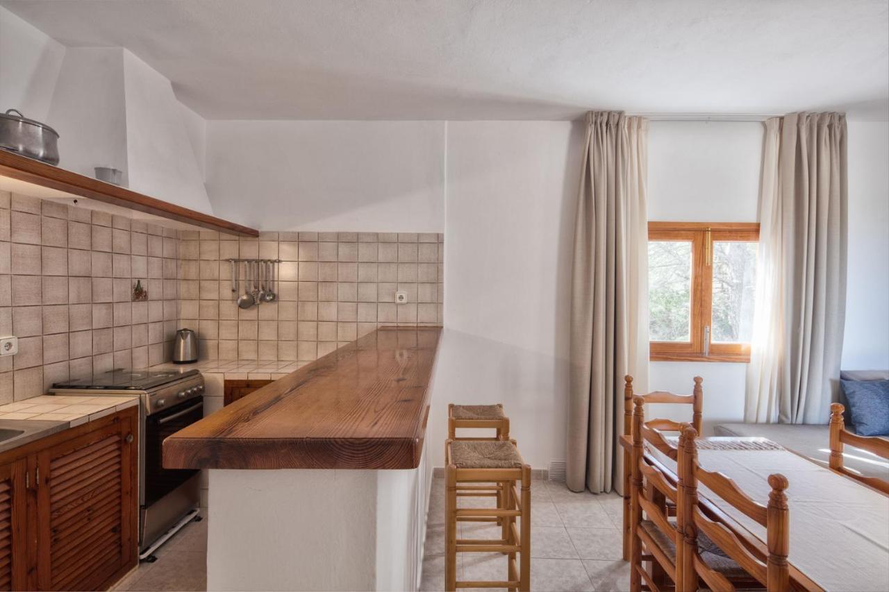 Alojamientos Turisticos Cardona - Apartamento 1 Hab. Standart Es Pujols Exterior photo